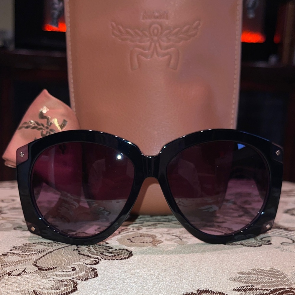 NEW MCM Black Sunglasses with Brown Case & cloth
